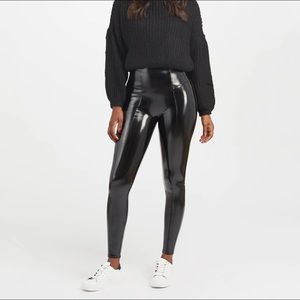 NWOT - SPANX- Faux Patent Leather Leggings - size M